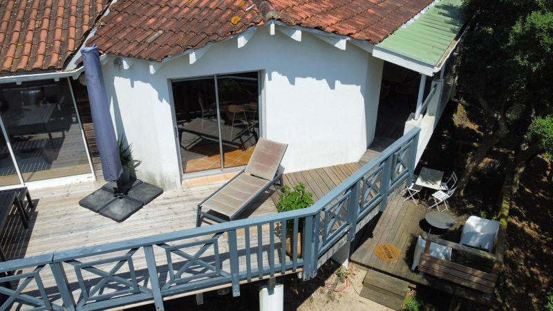 VILLA  HOSSWOOD
