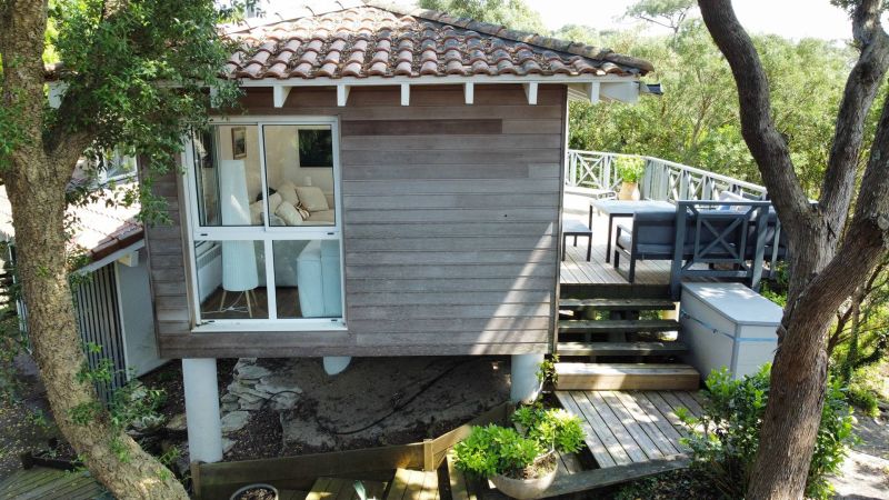 VILLA  HOSSWOOD