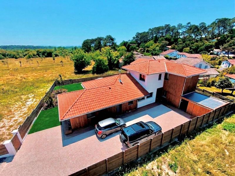 VILLA  LES 3 CHENES