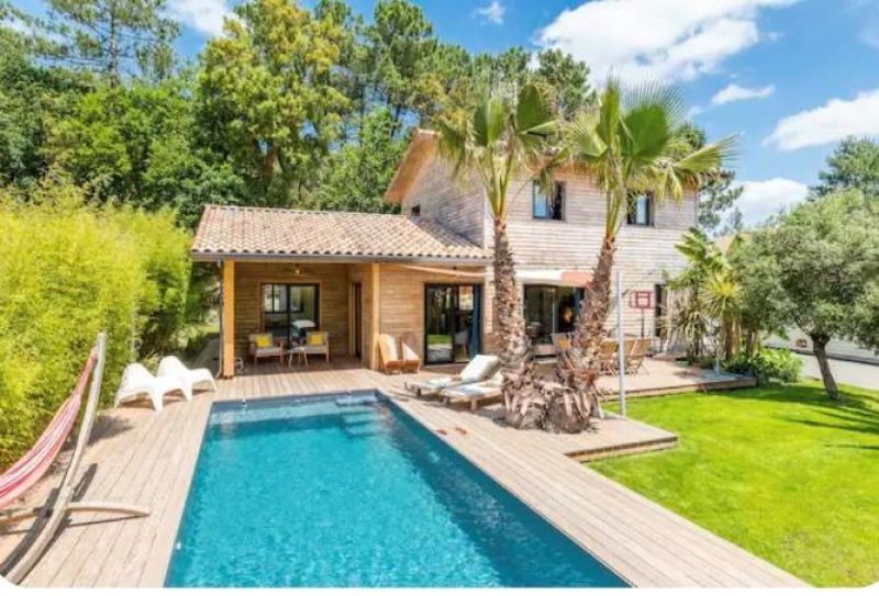 VILLA  TEMAE
